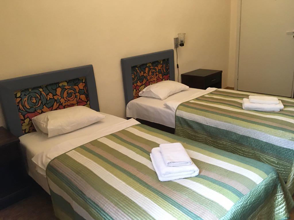 Hostel Viktorija With Private Rooms รีกา ภายนอก รูปภาพ